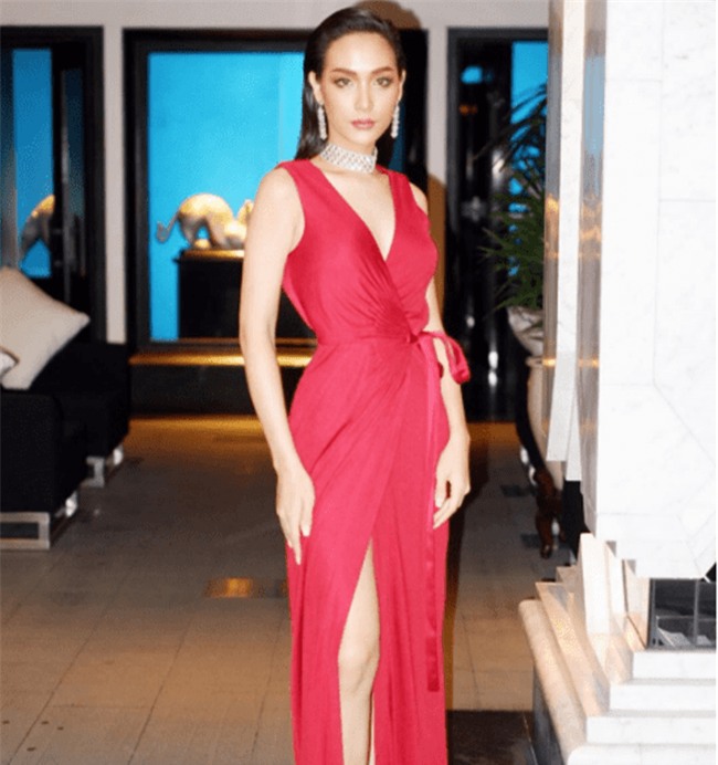 ve non na "khieu khich" cua hh chuyen gioi vua dang quang hinh anh 8