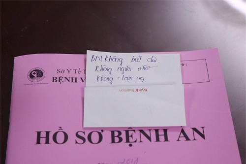 bé gái so sinh dep nhu thien than bị mẹ bỏ roi ỏ bẹnh viẹn tp.hcm - 2