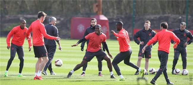 Man Utd ron ra tieng cuoi chuan bi tiep don Rostov hinh anh 1