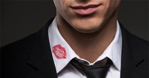 su that dau long ve vet son nguech ngoac tren ao chong - 1