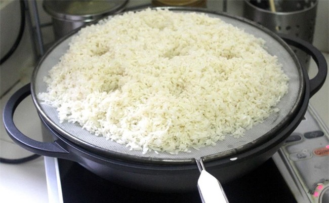 Đồ xôi nhớ 5 cái lỗ này thì nồi nào cũng ngon, chồng con tấm tắc - Ảnh 2.