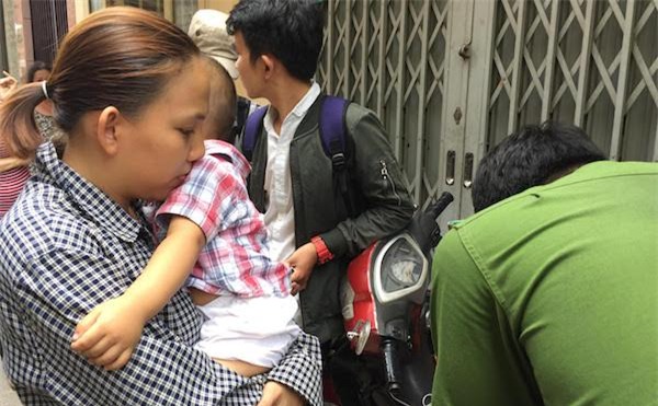 bảo mẫu, bảo mẫu hành hạ trẻ, bảo mẫu bạo hành trẻ, mầm non