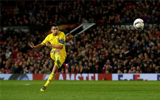 Mata lap cong dua MU vao tu ket Europa League hinh anh 10