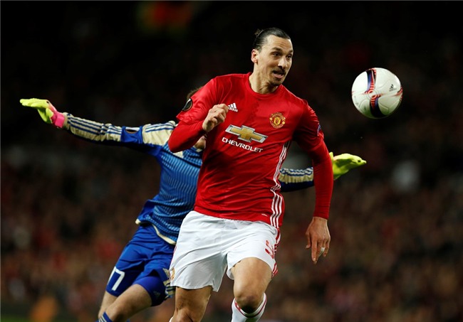 Mata lap cong dua MU vao tu ket Europa League hinh anh 4