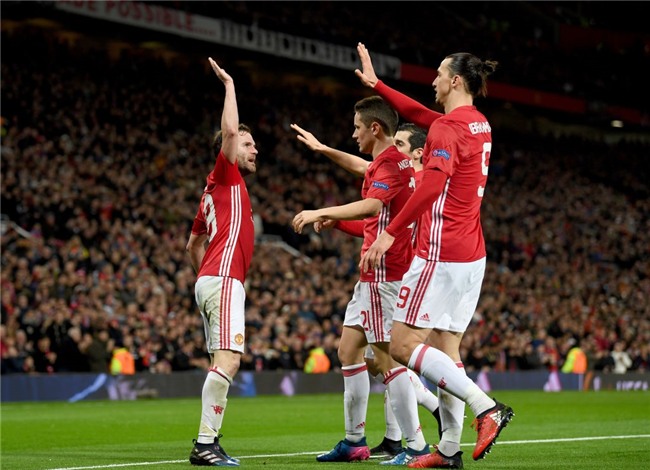 Mata lap cong dua MU vao tu ket Europa League hinh anh 9