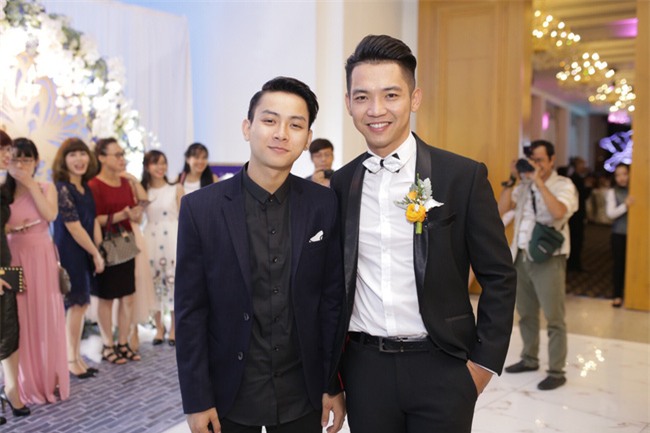 Hoài Lâm lần đầu tay trong tay xuất hiện cùng bạn gái sau khi công khai quan hệ tình cảm - Ảnh 8.