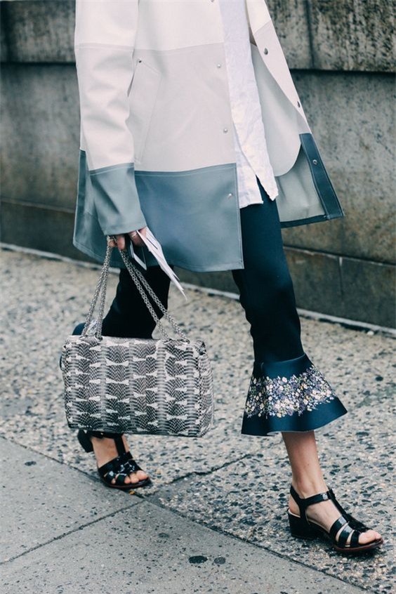 ho ngoc ha mac quan la mat, "thach thuc" hoi chi em ban di - 7