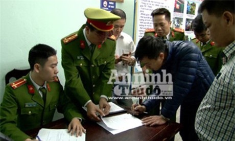 Hanh trinh buoc nghi can xam hai be gai o Hoang Mai tra tay vao cong - Anh 3