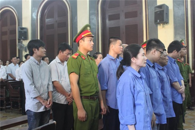 chiếm đoạt tài sản, tham ô, lập hồ sơ khống, Agribank Bến Thành, tham ô tài sản, thế chấp, vay vốn, ngân hàng