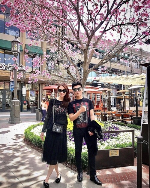 Hoa hậu Đặng Thu Thảo thân thiết với thiếu gia nghìn tỉ nhà bầu Hiển-1