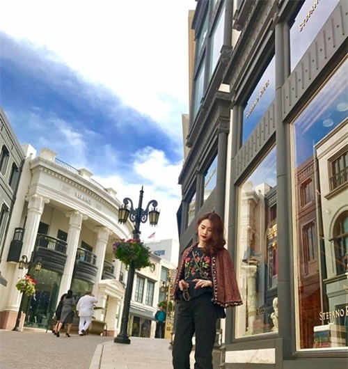 Hoa hậu Đặng Thu Thảo thân thiết với thiếu gia nghìn tỉ nhà bầu Hiển-7