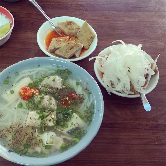 Điểm danh 5 món bánh canh dân dã những ngon nổi tiếng của Việt Nam - Ảnh 4.
