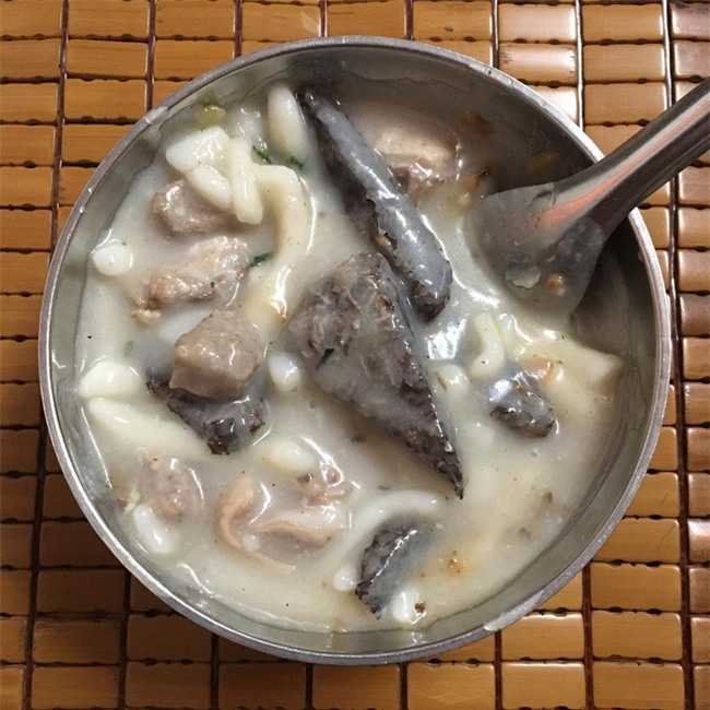 Điểm danh 5 món bánh canh dân dã những ngon nổi tiếng của Việt Nam - Ảnh 7.