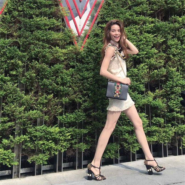 Những người đẹp chỉ chuyên trung thành với một hãng túi hiệu - Ảnh 21.