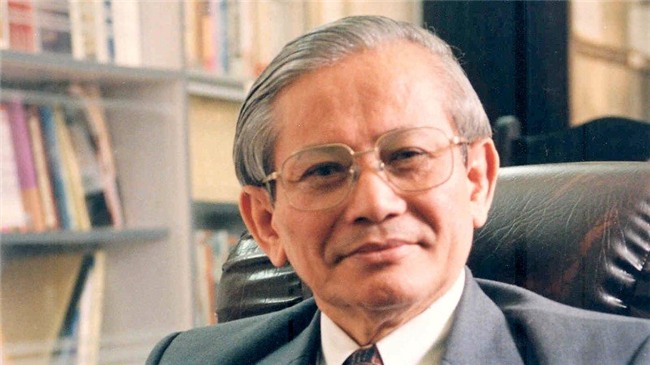 giáo sư phan huy lê, lịch sử