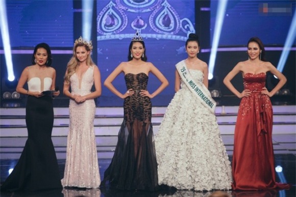 sao Việt, sao Việt bị gọi nhầm tên, phản ứng sao Việt khi bị gọi nhầm tên, Đàm Vĩnh Hưng, diva Thanh Lam, Trương Thị May