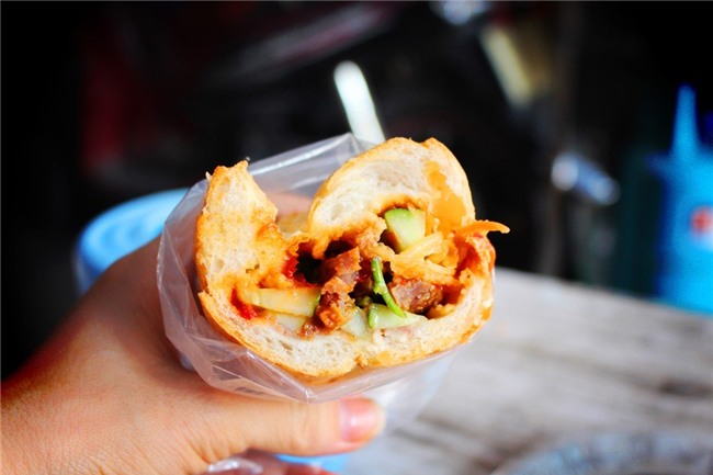 bánh mì, bánh mỳ, đông khách, xếp hàng, TP.HCM, Sài Gòn