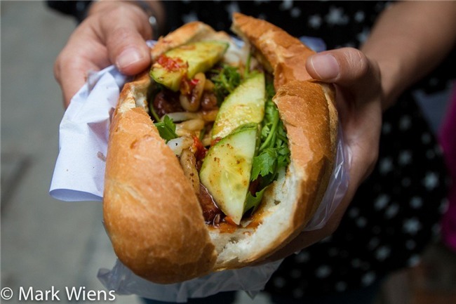 bánh mì, bánh mỳ, đông khách, xếp hàng, TP.HCM, Sài Gòn