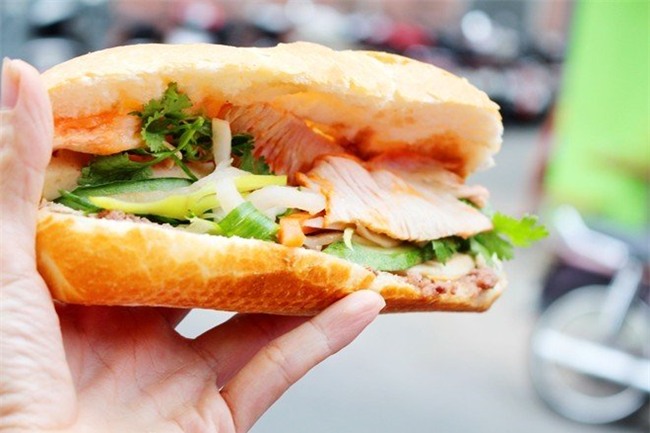 bánh mì, bánh mỳ, đông khách, xếp hàng, TP.HCM, Sài Gòn
