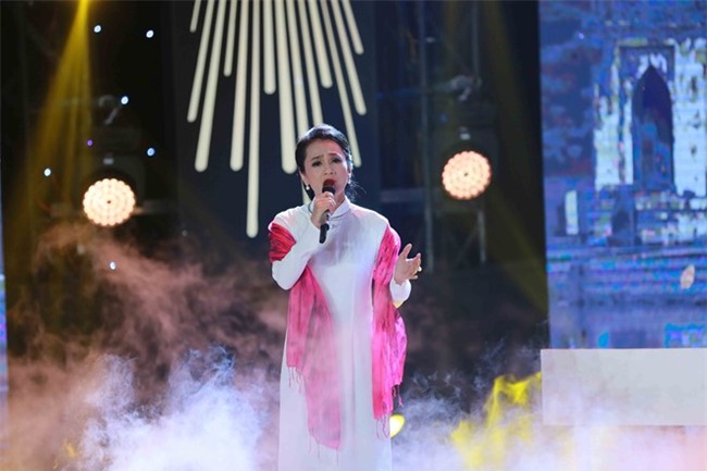 Danh ca Thanh Ha buc minh voi phan thi cua con gai Che Linh hinh anh 1