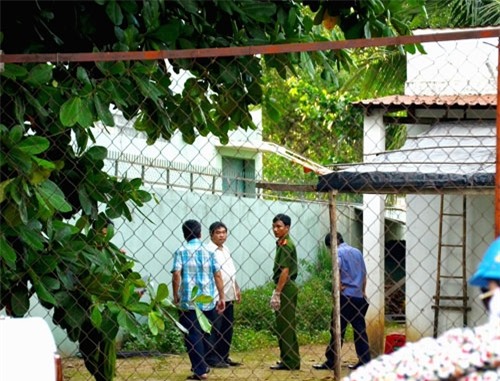 me bang hoang thay con trai 19 tuoi chet bat thuong tren giuong hinh anh 1