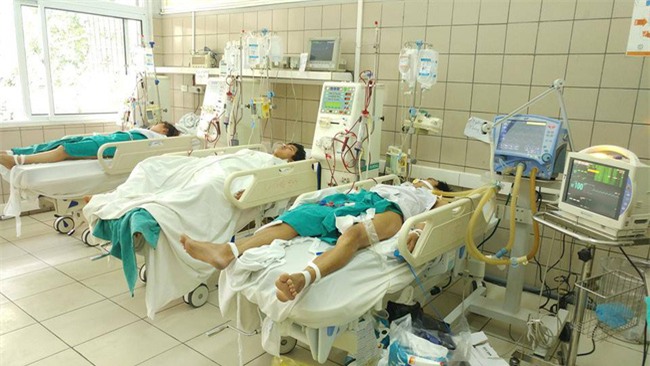 Đừng tự hủy hoại bản thân sau những cuộc nhậu, bởi rượu có thể rẻ nhưng tính mạng con người thì không! - Ảnh 1.