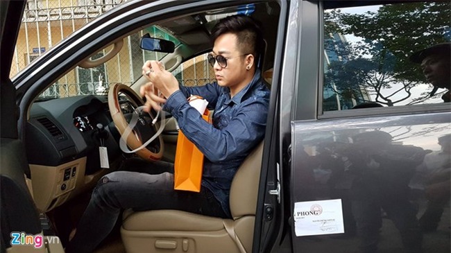 Pho chu tich Hai ra lenh niem phong xe cua Quach Tuan Du hinh anh 2