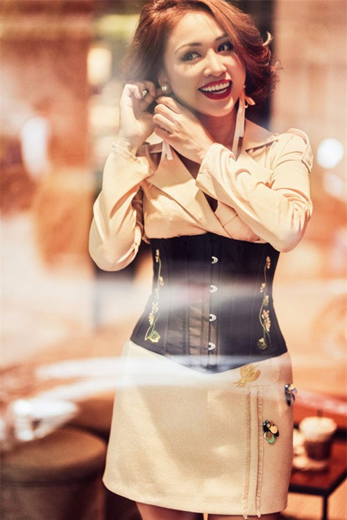 cac co gai tre dang no nuc dung cach nay de co vong eo con kien - 6