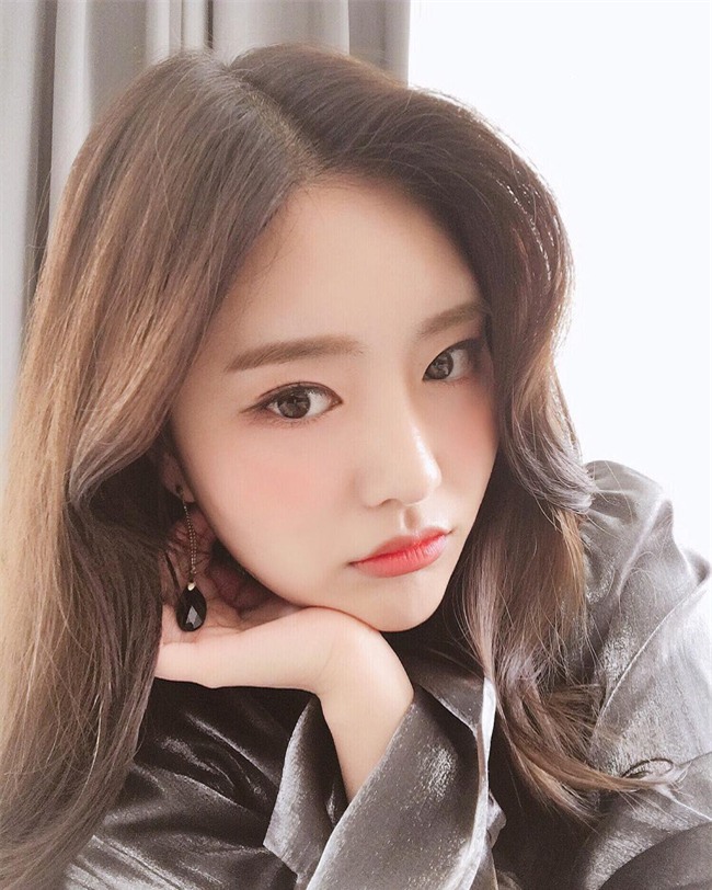 Những mốt makeup nhẹ nhàng trong trẻo nên áp dụng ngay cho cô nàng công sở - Ảnh 11.