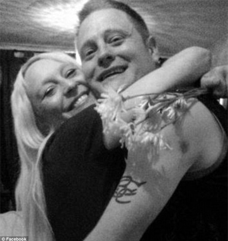 nguoi me 7 con treo co tu tu khi biet minh mang thai dua con thu 8 - 2