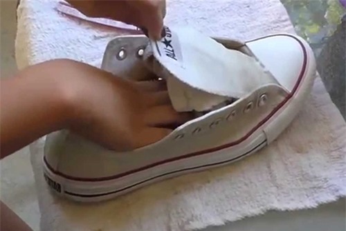 giu-giay-trang-nhu-moi-blogtamsuvn10