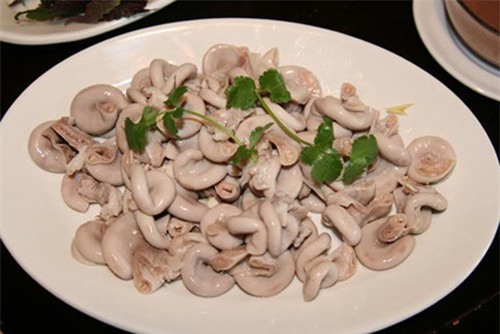 vu 8 nguoi cap cuu vi ngo doc: nguy hiem khon luong tu mon long lon de qua dem - 1