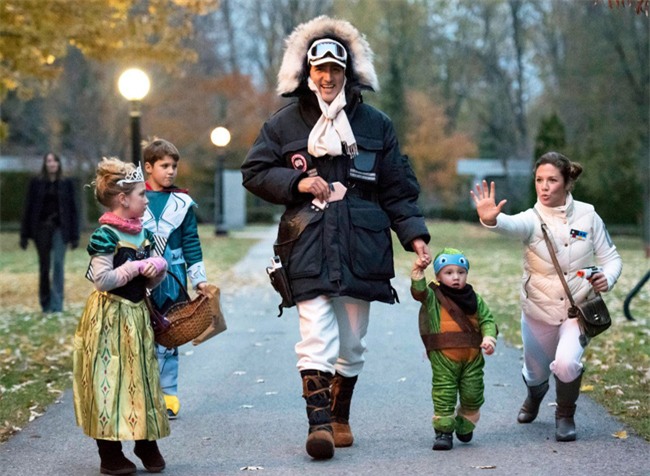 Chân dung người phụ nữ luôn sát cánh bên Thủ tướng Canada, vị chính trị gia quyến rũ nhất hành tinh - Ảnh 12.