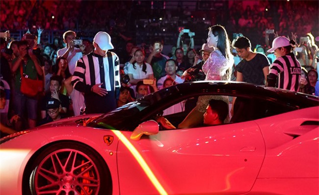 anh "chup len" tiet lo moi quan he doi thuong cua cuong dola va ha ho hinh anh 6