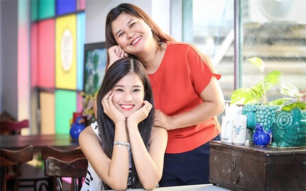 Những công việc đặc biệt của người thân sao Việt - Ảnh 8.