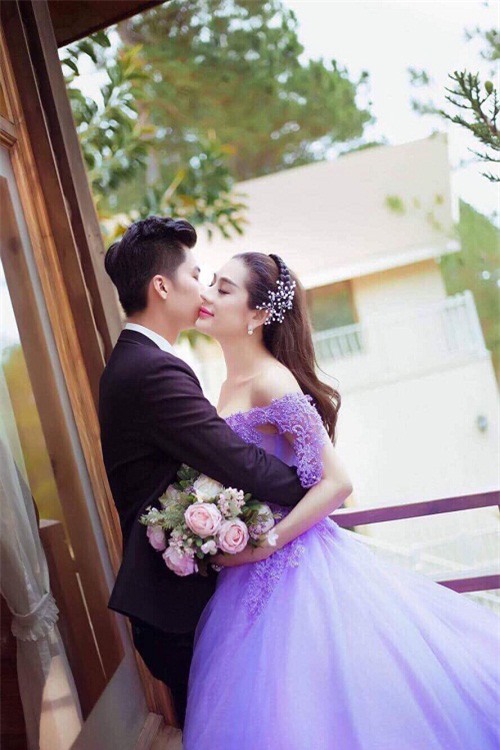 Nữ ca sĩ chuyển giới sẽ làm đám cưới vào cuối năm nay.