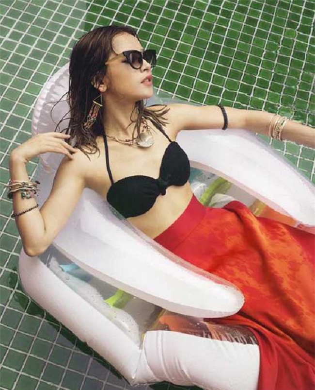 4 ngoc nu da lot xac la sexy "toi ben" hinh anh 2