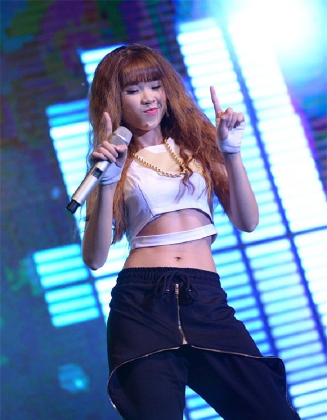 4 ngoc nu da lot xac la sexy "toi ben" hinh anh 8