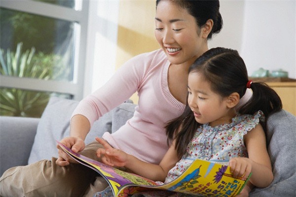 Đang ở chỗ làm, mình sững sờ bật khóc khi nhận cuộc điện thoại từ cô giáo của con gái - Ảnh 1.
