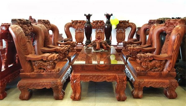 Bộ bàn ghế gỗ trắc quý hiếm, Bộ bàn ghế gỗ trắc lớn nhất viêt nam