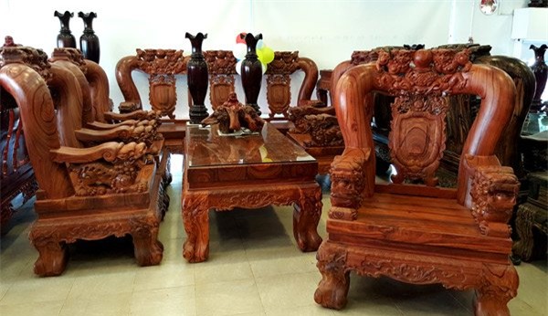 Bộ bàn ghế gỗ trắc quý hiếm, Bộ bàn ghế gỗ trắc lớn nhất viêt nam