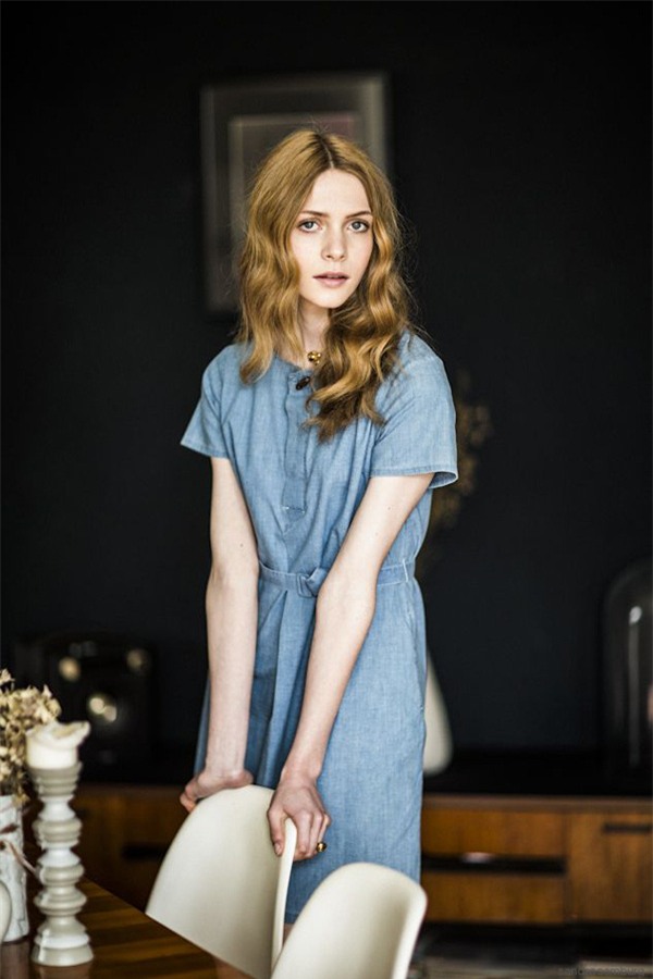 Thời tiết mát mẻ, nàng công sở tha hồ đẹp xinh với đủ kiểu váy sơmi đến sở làm mỗi ngày - Ảnh 10.