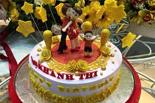 phan hien dien trai nhu "soai ca", mang hoa hong tang sinh nhat vo yeu khanh thi - 4