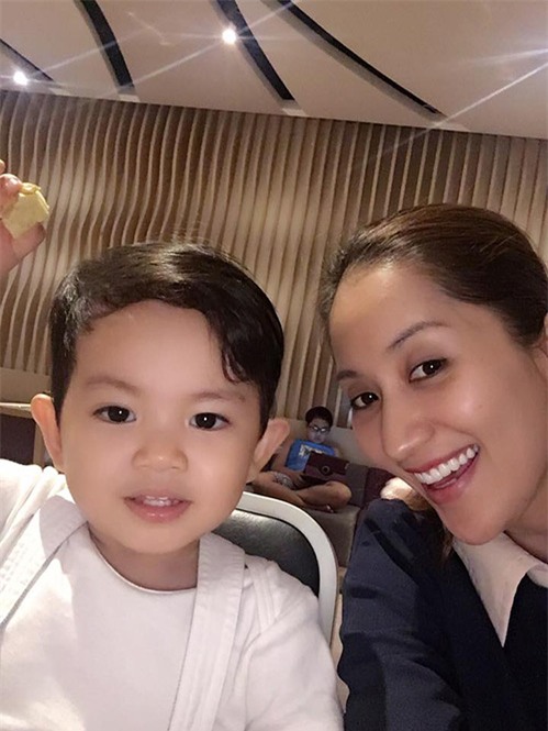 phan hien dien trai nhu "soai ca", mang hoa hong tang sinh nhat vo yeu khanh thi - 6