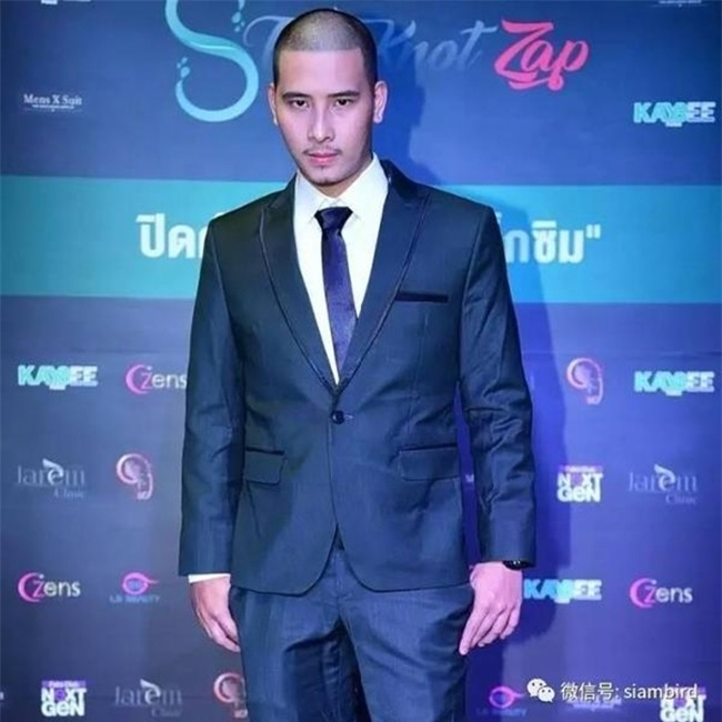 Chân dung chàng trai trẻ vượt qua 60.000 ứng viên để trở thành chồng thứ 9 của nữ đại gia Thái Lan - Ảnh 3.