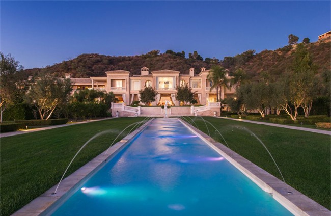 choang voi sieu biet thu duoc rao ban gan 3.000 ty hinh anh 2