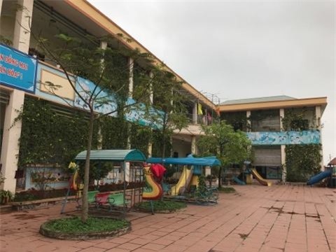 Vụ mẹ bị tố lột quần áo đuổi con gái 3 tuổi: Cháu bé chờ mẹ xin nước về tắm, không phải ngược đãi - Ảnh 2.