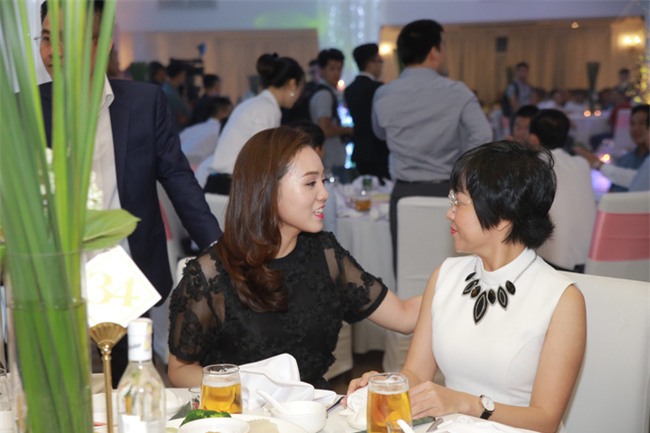 Công Lý cười tươi bên cạnh cả tình mới lẫn vợ cũ tại đám cưới MC Thành Trung - Ảnh 5.