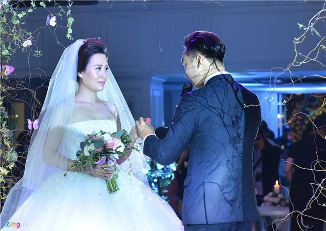 MC Thanh Trung va vo 9X ky hop dong, ke khai tai san o hon le hinh anh 13