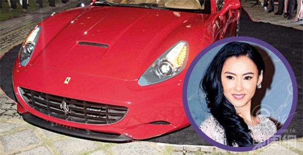 Nhìn cuộc sống giàu sang phú quý của sao Hoa ngữ, ít ai nghĩ người thân của họ lại vất vưởng, khốn khó thế này - Ảnh 4.